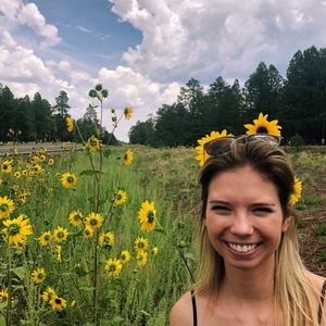 Meet your Posher, Lauren